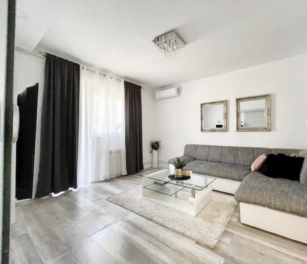 Apartment "Mimoza 1" Self Check-In, Self Check-Out Otočac Exteriér fotografie