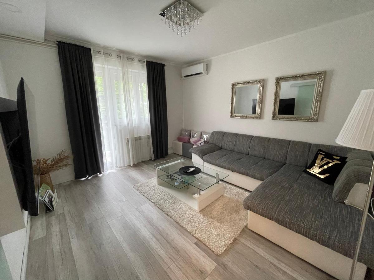 Apartment "Mimoza 1" Self Check-In, Self Check-Out Otočac Exteriér fotografie
